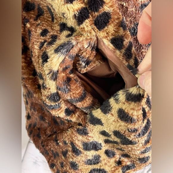 Betsey Johnson Faux Fur Leopard Cheetah Vest M - Picture 3 of 7